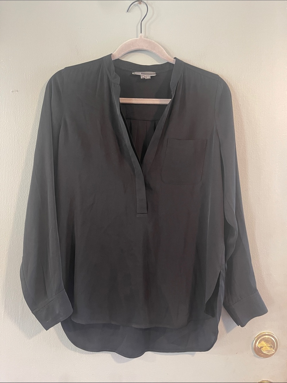 Vince Half Placket Tuxedo Silk Blouse V-Neck Black‎ Long Sleeve Size 2
